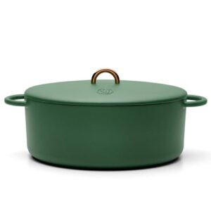 Great Jones Dutchess Cast Iron Dutch Oven Pot With Lid (Broccoli) – Large 6.75 Quart Size, Dual Handles – All Stovetop Safe – 500° Dutch Oven For Bread Baking | Dishwasher Friendly